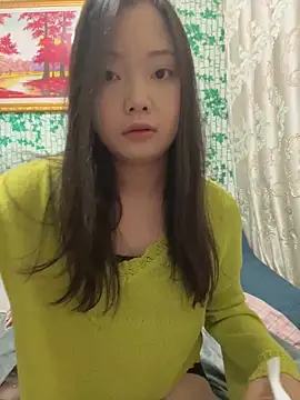 BIGBABYYEYE online show from March 23, 2026, 1:44 pm