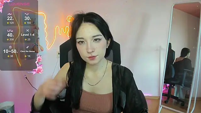 AliceeinWonderlanddd online show from February 19, 2026, 2:52 am