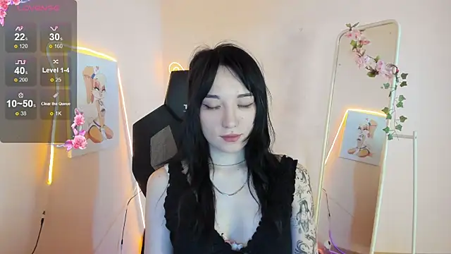 AliceeinWonderlanddd online show from May 16, 2026, 1:26 am