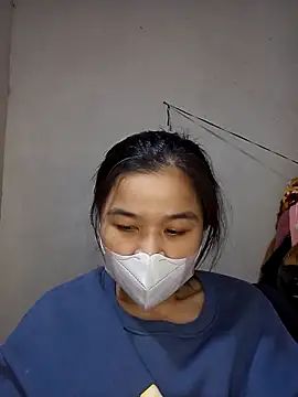 Snapshot of Daisy-lusia2026 chatting on February 19, 2026, 3:20 pm Daisy-lusia2026 online show from February 19, 2026, 3:20 pm