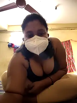 Snapshot of Curvy_Trisha chatting on February 3, 2026, 5:49 am Curvy Trisha online show from February 3, 2026, 5:49 am