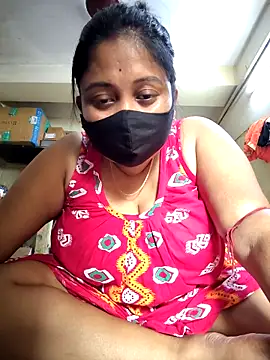 Snapshot of Curvy_Trisha chatting on March 12, 2026, 9:35 am Curvy Trisha online show from March 12, 2026, 9:35 am