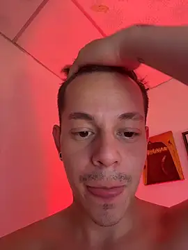 Snapshot of AxelMuller chatting on February 17, 2026, 10:51 pm AxelMuller online show from February 17, 2026, 10:51 pm