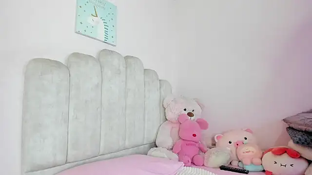 Snapshot of paula_cosioo chatting on February 24, 2026, 2:07 pm paula cosioo online show from February 24, 2026, 2:07 pm