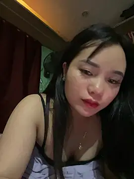 Snapshot of _Lylyy chatting on April 5, 2026, 6:47 pm Lylyy online show from April 5, 2026, 6:47 pm