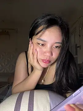 Snapshot of _Lylyy chatting on April 16, 2026, 4:02 am Lylyy online show from April 16, 2026, 4:02 am