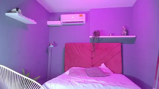 Snapshot of nina_swaan chatting on February 27, 2026, 11:10 am nina swaan online show from February 27, 2026, 11:10 am