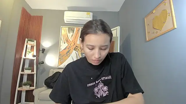 Snapshot of nina_swaan chatting on February 10, 2026, 11:53 am nina swaan online show from February 10, 2026, 11:53 am