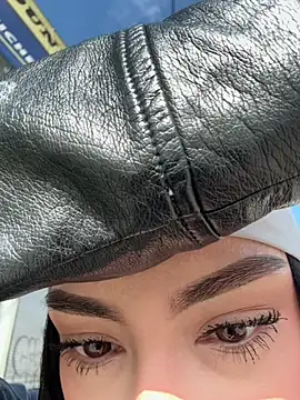 Bonny Eva online show from February 14, 2026, 1:44 pm