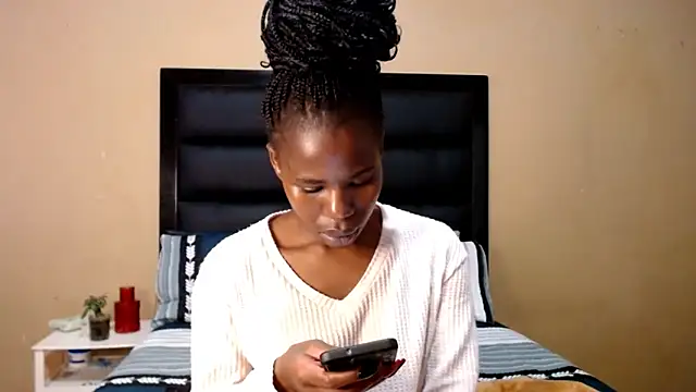 Snapshot of AppleAsss chatting on February 24, 2026, 12:28 pm AppleAsss online show from February 24, 2026, 12:28 pm