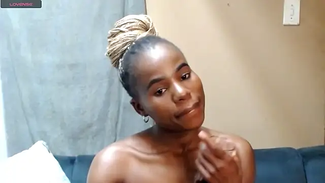 AppleAsss online show from July 3, 2026, 9:32 pm