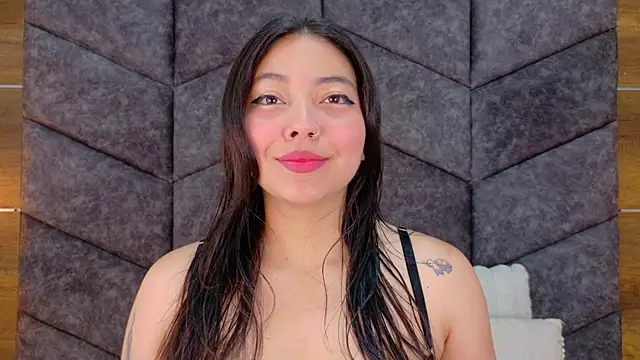 AnnieRouse   online show from March 18, 2026, 11:57 am