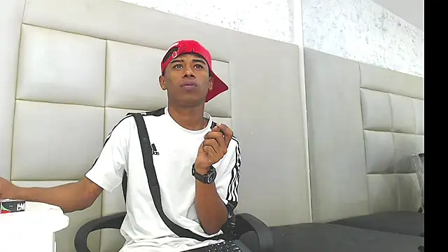 TonnyMarck online show from February 3, 2026, 9:03 am