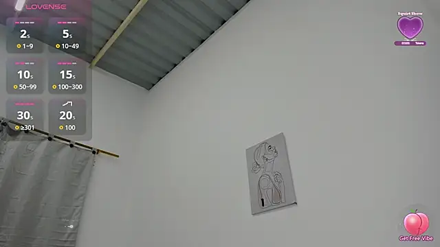 Snapshot of velvetluna_ chatting on February 3, 2026, 10:53 am velvetluna online show from February 3, 2026, 10:53 am