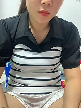 Snapshot of Baby-lovely69 chatting on February 3, 2026, 7:02 am Baby-lovely69 online show from February 3, 2026, 7:02 am