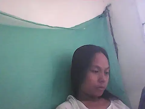 bubblebun92 online show from April 17, 2026, 2:03 am