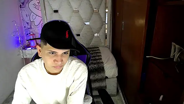 Black diamondd  online show from April 14, 2026, 3:17 pm