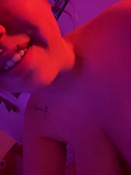 ladysofi02 online show from June 17, 2026, 11:36 pm
