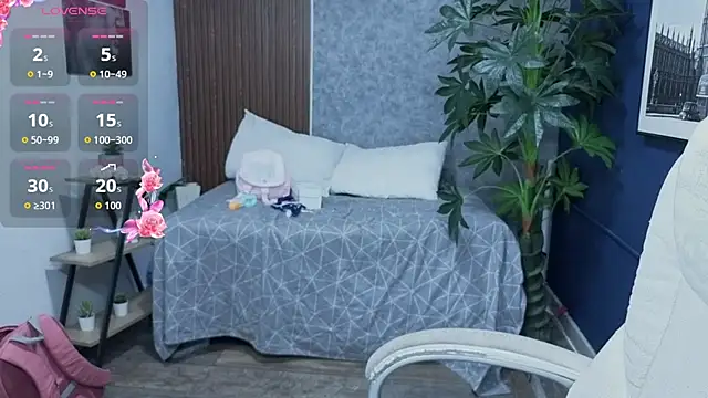 saphire  online show from April 13, 2026, 12:53 pm