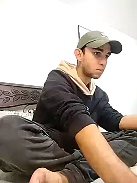 Snapshot of UmamiPorcus chatting on February 23, 2026, 1:44 pm UmamiPorcus online show from February 23, 2026, 1:44 pm