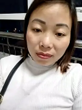 Ella-aa online show from March 14, 2026, 12:33 pm