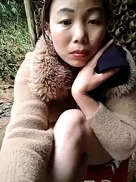 Ella-aa online show from March 6, 2026, 9:15 am