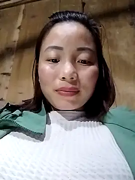 Snapshot of Ella-aa chatting on February 18, 2026, 7:49 am Ella-aa online show from February 18, 2026, 7:49 am