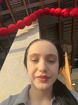 MiaTee online show from February 6, 2026, 4:08 am