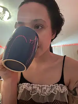 MiaTee online show from February 10, 2026, 3:49 am