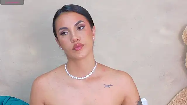 AndiVasquez online show from April 15, 2026, 10:32 am