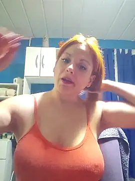 dullsecitalove25 online show from February 18, 2026, 5:49 am