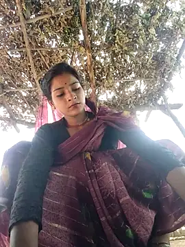 Snapshot of bhavna_pandit chatting on April 16, 2026, 2:23 am bhavna pandit online show from April 16, 2026, 2:23 am