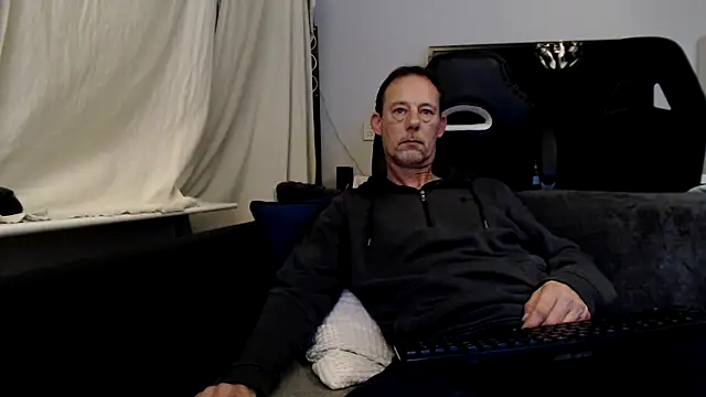 Sexy Ass Mike online show from February 17, 2026, 10:18 pm