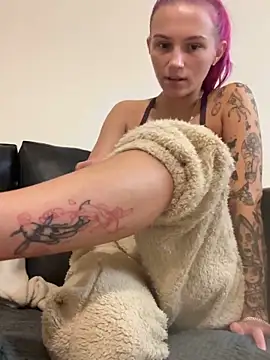 Milssweetx online show from February 10, 2026, 11:09 am