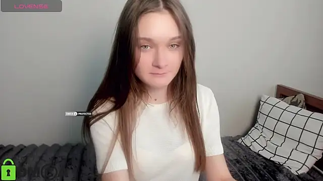 Elina X online show from May 6, 2026, 1:37 pm