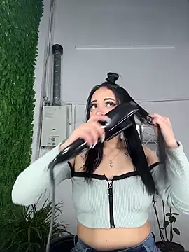 Snapshot of cristal__violetaa chatting on February 11, 2026, 3:28 am cristal violetaa online show from February 11, 2026, 3:28 am