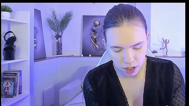 Snapshot of Madison_dolly chatting on March 7, 2026, 2:07 am Madison dolly online show from March 7, 2026, 2:07 am