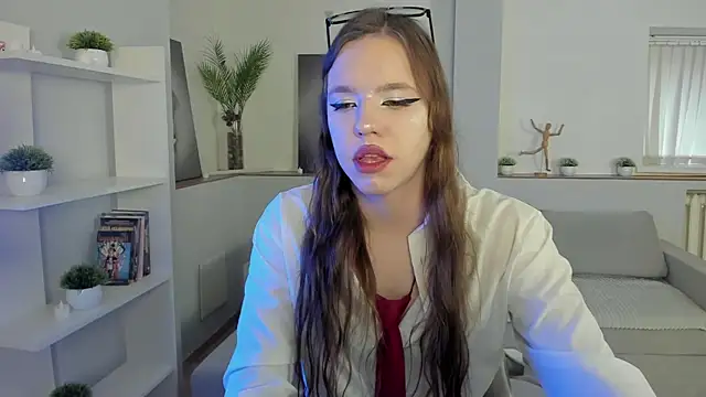 Snapshot of Madison_dolly chatting on April 12, 2026, 8:50 am Madison dolly online show from April 12, 2026, 8:50 am