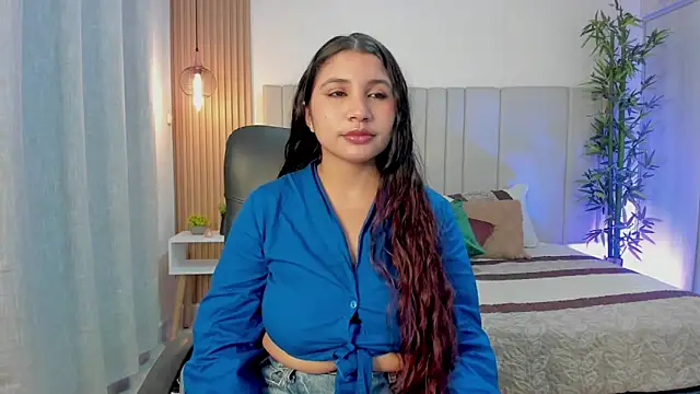Snapshot of Victoria_Rosee chatting on May 9, 2026, 12:52 pm Victoria Rosee online show from May 9, 2026, 12:52 pm