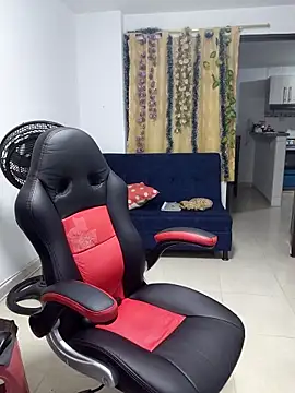 Snapshot of amelie_rose__ chatting on March 27, 2026, 8:26 am amelie rose online show from March 27, 2026, 8:26 am