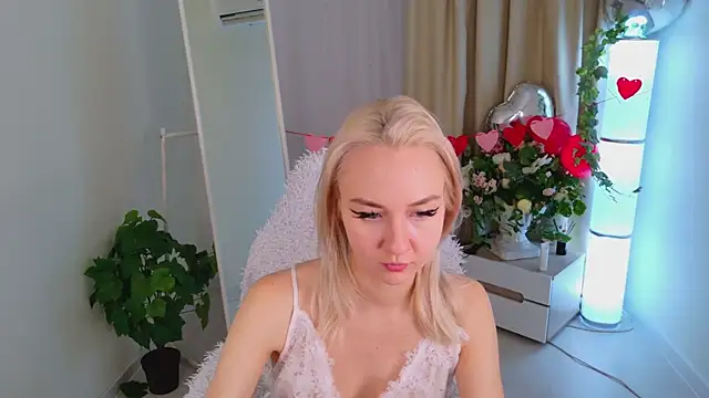 Snapshot of Audrey_Kiss chatting on February 8, 2026, 7:17 am Audrey Kiss online show from February 8, 2026, 7:17 am