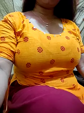 PARI51 online show from April 22, 2026, 7:53 pm