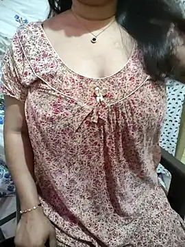 Snapshot of PARI51 chatting on March 1, 2026, 7:47 pm PARI51 online show from March 1, 2026, 7:47 pm