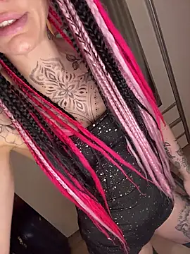 susannee online show from March 9, 2026, 10:02 pm