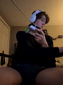 CollegeBull19 online show from April 21, 2026, 8:21 am