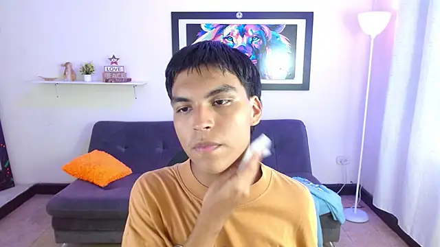 Maecum18 online show from March 26, 2026, 10:07 pm