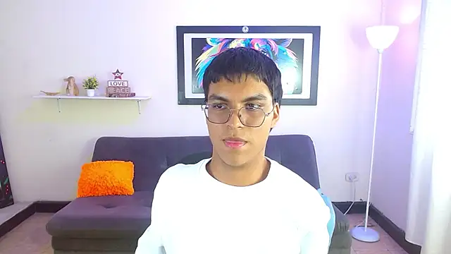 Maecum18 online show from March 28, 2026, 9:27 pm