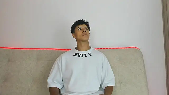 Snapshot of _Alex_Colton chatting on March 6, 2026, 10:05 pm Alex Colton online show from March 6, 2026, 10:05 pm