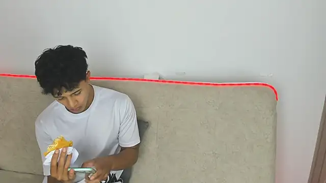 Snapshot of _Alex_Colton chatting on April 14, 2026, 10:26 pm Alex Colton online show from April 14, 2026, 10:26 pm