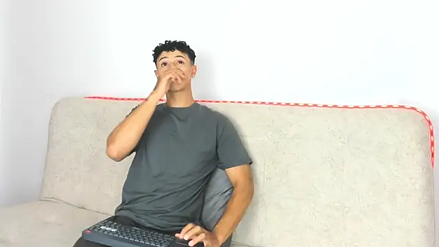 Snapshot of _Alex_Colton chatting on April 2, 2026, 10:05 pm Alex Colton online show from April 2, 2026, 10:05 pm